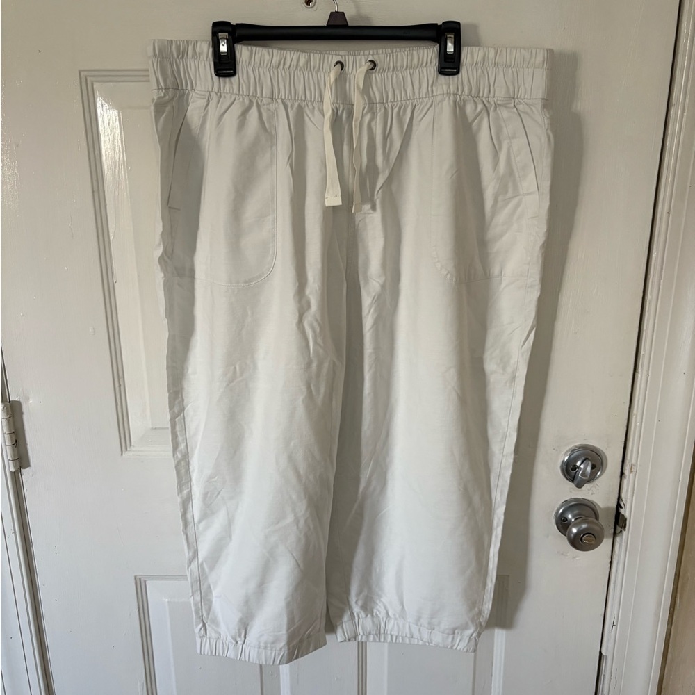 White Drawstring Capri Pants